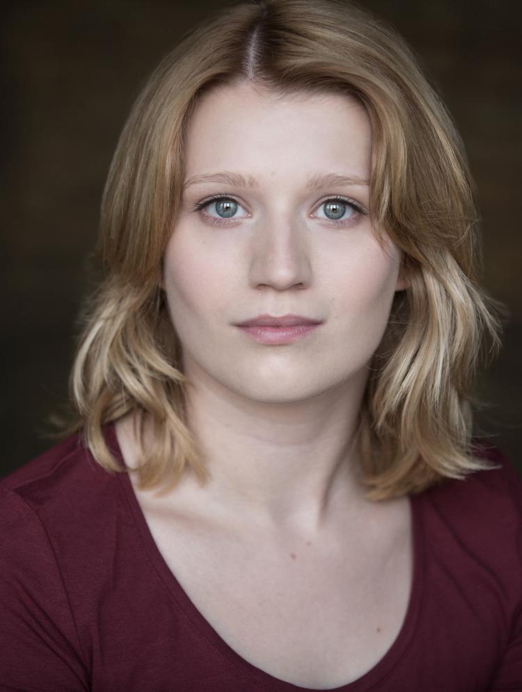 Photo of Anna-Louise Nixon