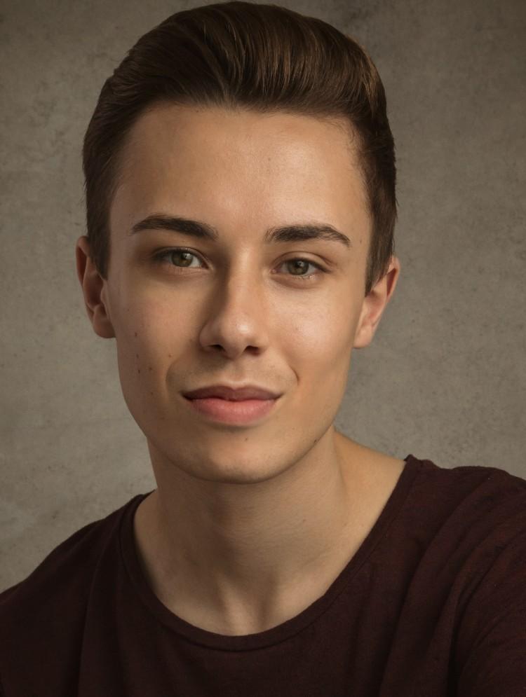 Photo of Lewis Lockwood